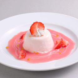 Panna cotta with Amaou sauce