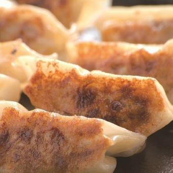 <6月7月8月>チキン南蛮と焼き餃子コース【★120分生ビール込プレミアム飲み放題付】
