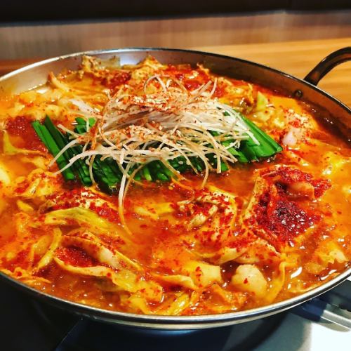 김치와 곱창 전골의 궁합이 발군! 한 번 먹으면 중독!? 맛있는 매운맛 매운맛 곱창 전골