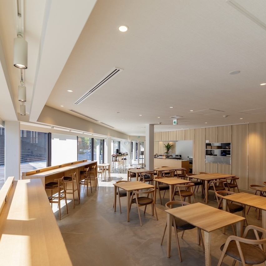 隈研吾氏が手掛けたオシャレな店内で極上の食事体験を★