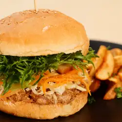 KonoMachi プルドバーガー(ポテト、ドリンク付き)