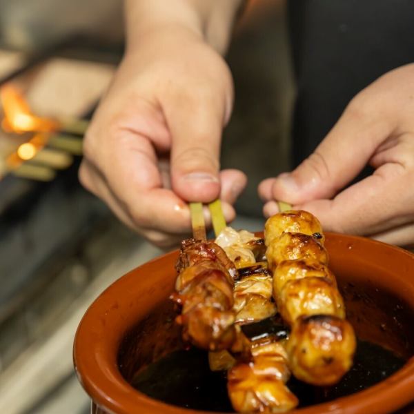 【炭火の香りが食欲をそそる】炭火焼き 「焼き鳥串」