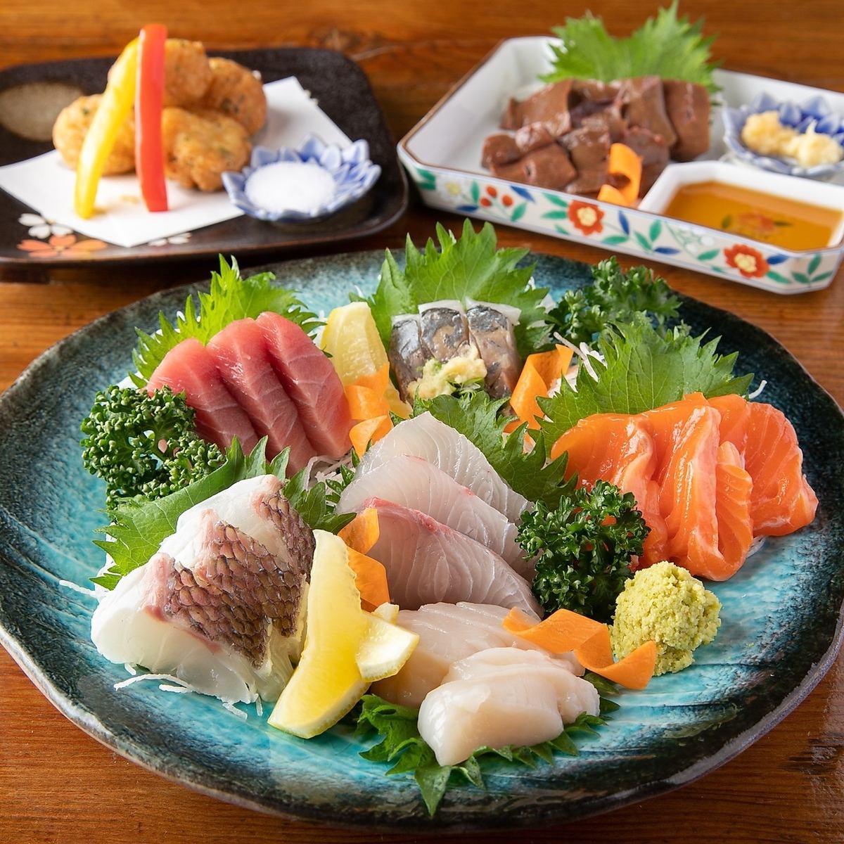 板前が目利きした旬の魚介を提供！単品でも注文可能です。