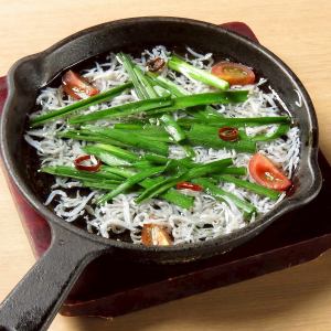 Whitebait x Chinese chives