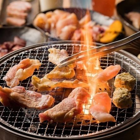 [如果迷路了，請看這裡！]☆最受歡迎☆ 著名的炭烤雞肉烤肉！``炭烤雞肉烤肉套餐''[包括120分鐘無限暢飲]4,000日元
