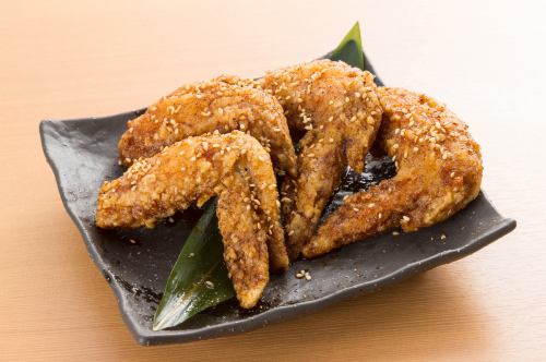 Nagoya Specialty! Deep-fried Big Chicken Wings