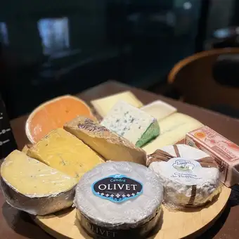チーズとウイスキーの新感覚ペアリングコース