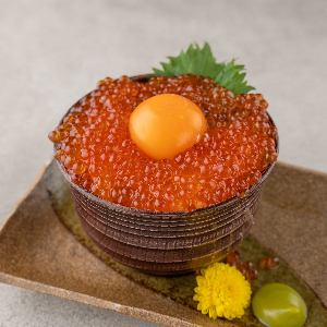 こぼれいくら丼