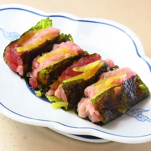 マグロとたくあんの絶品海苔巻き