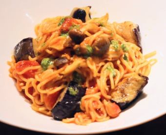 茸と茄子のトマトソーススパゲティ