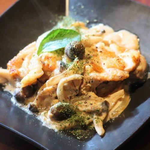 奶油炖鸡（鸡肉配牛肝菌风味）