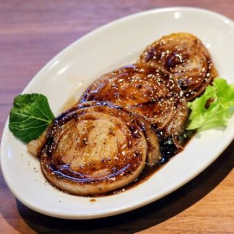 新玉ねぎのステーキ バルサミコ醤油ソース