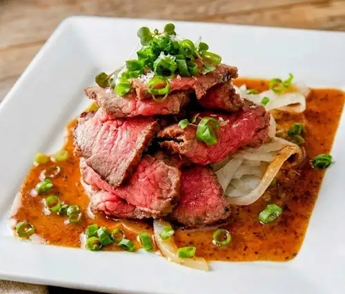 牛肉の炙り焼き(牛肉のたたき風)