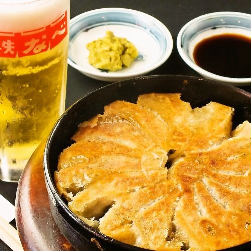 餃子×生ビールは鉄板◎♪