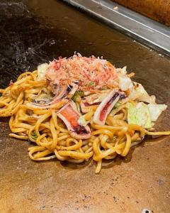 Fried squid noodles