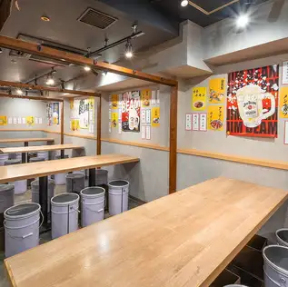 2名~ご利用いただけるお席を多数ご用意!梅田駅徒歩3分の好立地なのでどんなシーンにも使い勝手バツグン!