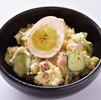 “Shimokawa Roku0 Kosei Egg” and whole potato salad from Hokkaido