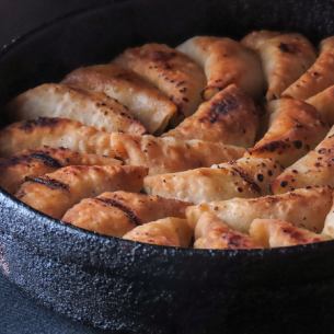 Hakata-style iron pot dumplings, 1 serving (10 pieces)