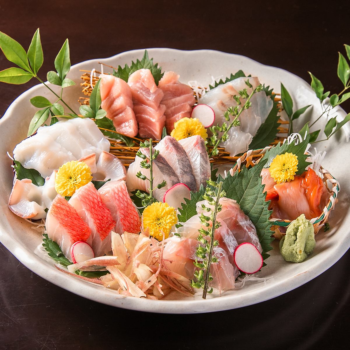 豊洲で新鮮な魚介を仕入れ織りなす熟練の技が詰まった和食を提供