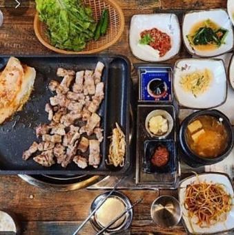 【天満で宴会！120分食べ飲み放題付♪】　サムギョプサル食べ放題プラン　4,500→4,200円