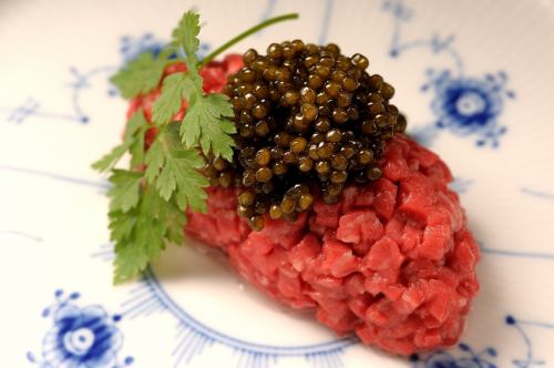 Top beef lean yukhoe with beluga caviar
