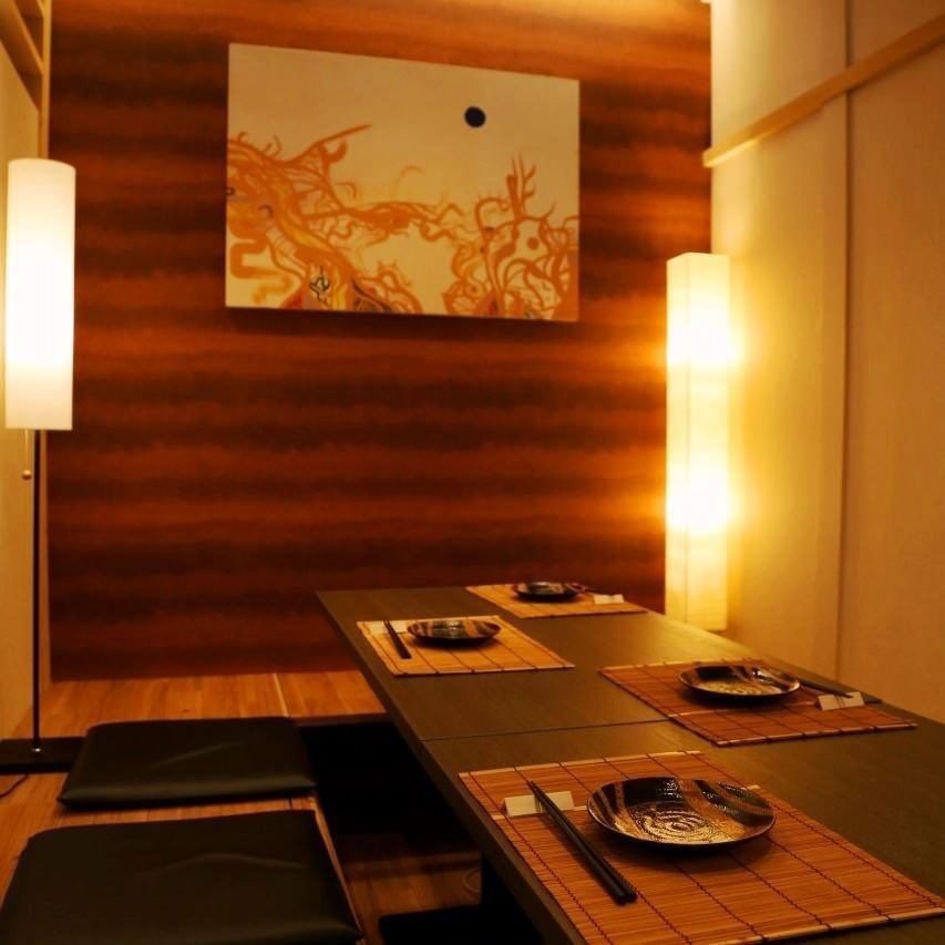 We will guide you from 2 people to a private room that boasts a calm Japanese space.