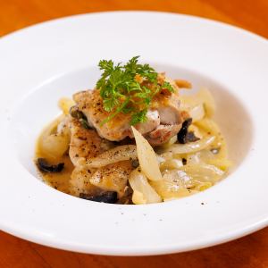 鶏もも肉と季節野菜のクリーム煮