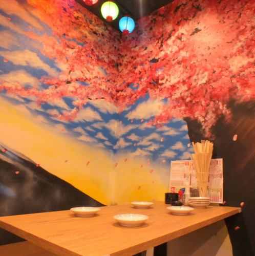 It's a 1-minute walk from the east exit of Shinjuku station, so it's easy to return!