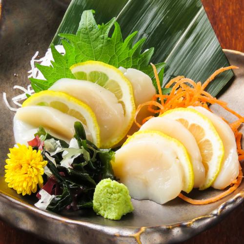 Scallop sashimi