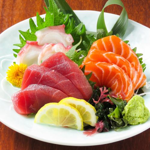 Assortment of 3 kinds of sashimi