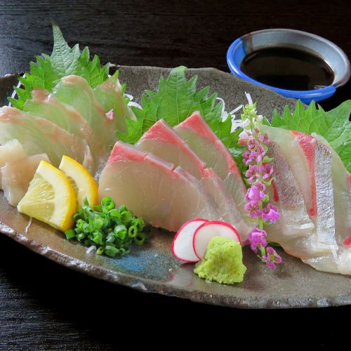 目利きが選ぶ、新鮮な魚にも自信あり。