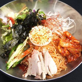 ピビン麺