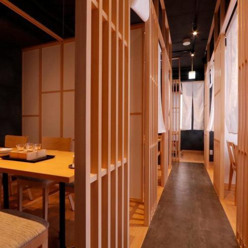 木目調の落ち着いた店内