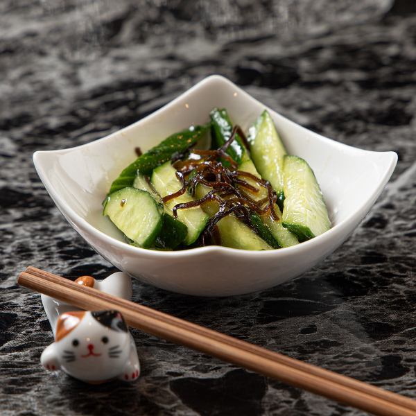 【無限きゅうり】食べ始めたら止まらなくなる味わい！《300円(税込)》