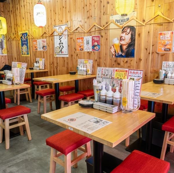 ●Right next to Hamamatsu Station●Conveniently located near the station so you don't have to rush to catch the last train! We look forward to seeing you, whether you're looking for a quick drink near the station or a hearty final meal! We pride ourselves on our laid back atmosphere.We have plenty of table seating available, accommodating from 2 to a maximum of 98 people.It can be used for a wide range of purposes, from girls' parties, mixer parties, and corporate banquets.