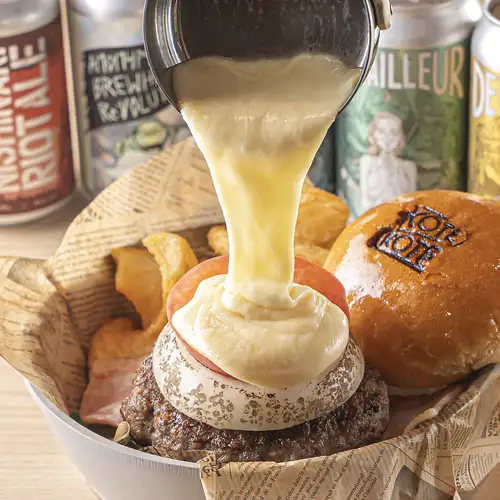 KOTEKOTE 和牛バーガーとろ～りラクレットチーズがけ