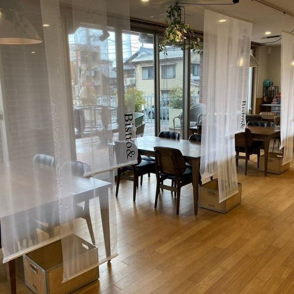 At Maizuru's bistro, you can enjoy the warm interior and the open view from the large windows! On sunny days, we also recommend enjoying your meal on the terrace ◎ Enjoy the best time with a fusion of comfort and deliciousness. Please enjoy♪
