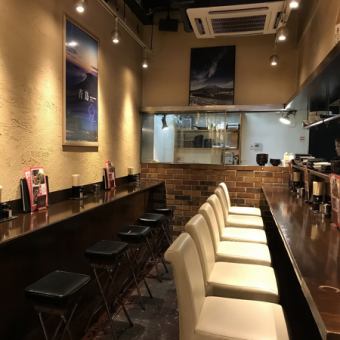 The counter seat is perfect for drinking a date or returning from work.食 事 The food while listening to the recommended food to the manager