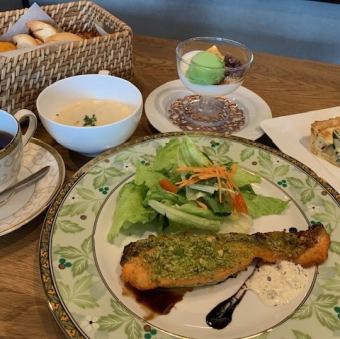 鮭の香草焼き