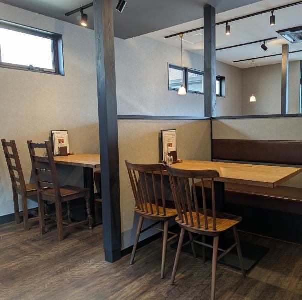 ゆっくりおくつろぎいただける店内設計