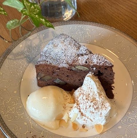 栗子巧克力蛋糕