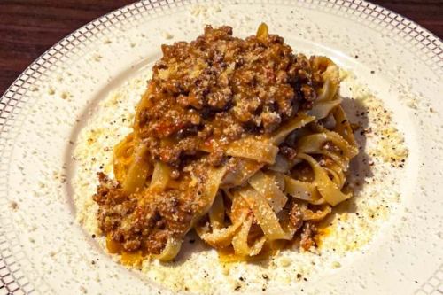 デミグラスで煮込んだビストロ風ミートソース　