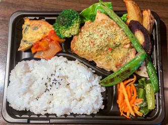 鶏モモ肉の香草パン粉焼き弁当