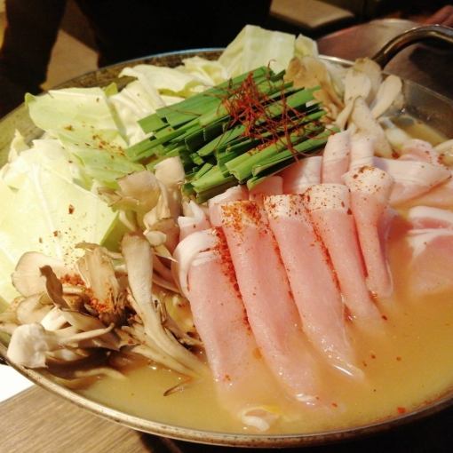 人気のあぐー豚餃子も楽しめるあぐー沖縄味噌鍋コース飲み放付4300円