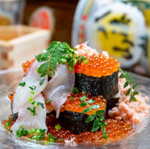 必食メニュー●『豪華海鮮こぼれ寿司』