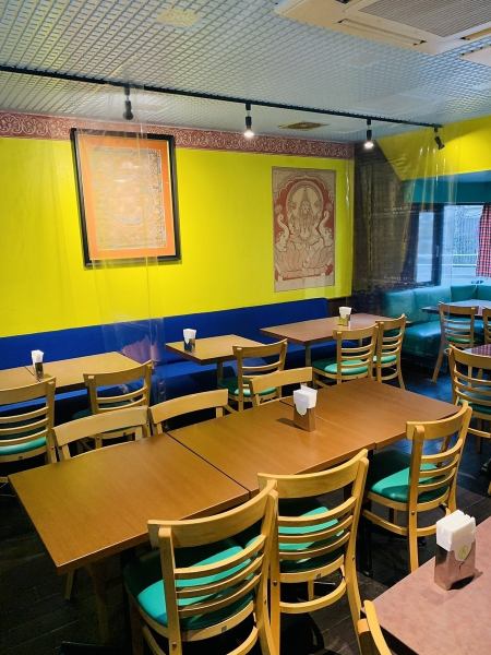 A spacious restaurant with a feeling of openness with a total of 52 seats! It can be reserved for parties starting from 35 people, so please leave it to us for large parties. Please feel free to contact us if you have any questions.*The photo is of an affiliated store.