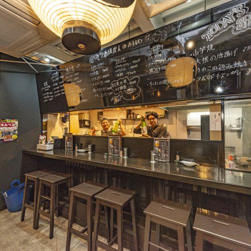 こじゃれた雰囲気の店内★デートにも最適◎