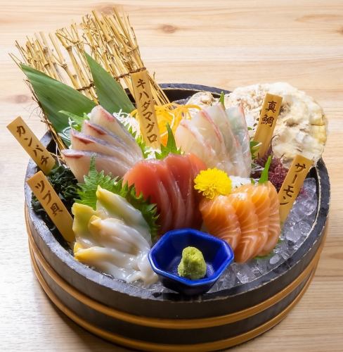 Assortment of 5 types of sashimi