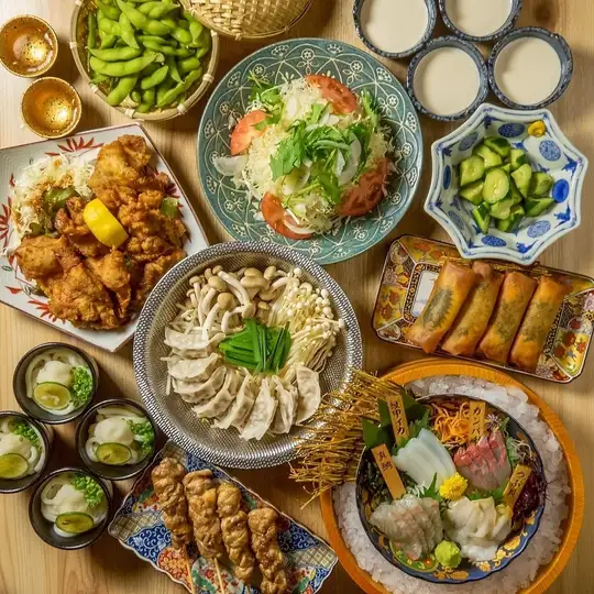 笑衛門名物炊き餃子!板長厳選刺身4種盛り!お料理全10品 6500円⇒5500円(税込)