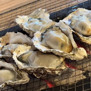 Grilled oysters in shell (1kg per plate)